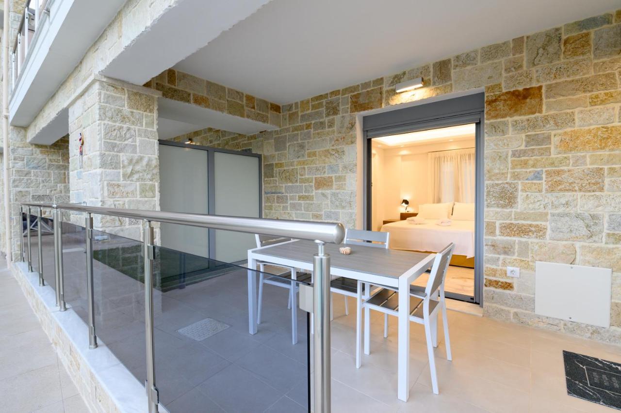 Momento Luxury Apartments Walking Distance From The Beach Nikiana Zewnętrze zdjęcie